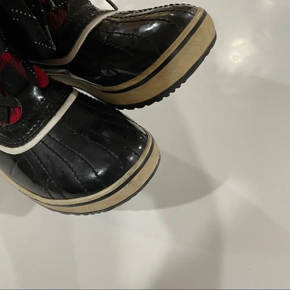 Sorel Out N About Red Buffalo Plaid Winter‎ Rain Mud Duck Boots Size 9